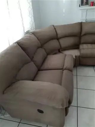 Roberto's Carpet Cleaning