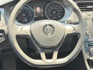 Volkswagen e-Golf 2016 SE Hatchback de 4 puertas
