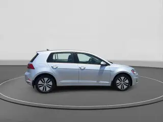 Volkswagen e-Golf 2016 SE Hatchback de 4 puertas
