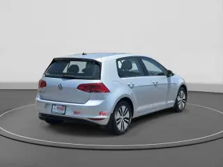 Volkswagen e-Golf 2016 SE Hatchback de 4 puertas