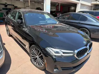 BMW Serie 5 2023 540i sedán de 4 puertas
