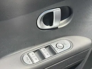Hyundai IONIQ 5 2024 SE Standard Range Crossover de 4 puertas