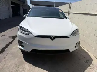 Tesla Model X 2017 AWD 75D SUV de 4 puertas