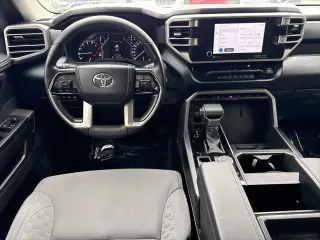 Toyota Tundra 2024 4x4 SR5 4dr CrewMax Cab Pickup SB