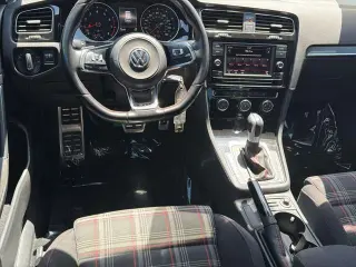 Volkswagen Golf GTI 2018 S 4dr Hatchback 6A