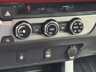 Toyota Tacoma 2017 4x2 TRD Off-Road 4 puertas Doble Cabina 5.0 pies SB