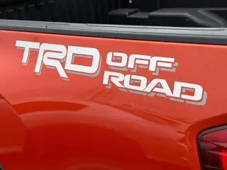 Toyota Tacoma 2017 4x2 TRD Off-Road 4 puertas Doble Cabina 5.0 pies SB