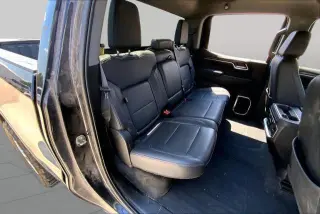 GMC Sierra 1500 2023 4x4 SLT 4dr Crew Cab Caja Corta de 5.8 pies
