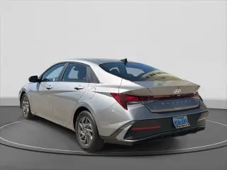 Hyundai ELANTRA 2024 SEL Sedán 4 puertas