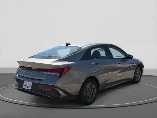Hyundai ELANTRA 2024 SEL Sedán 4 puertas