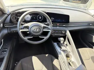 Hyundai ELANTRA 2024 SEL Sedán 4 puertas