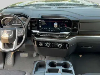 GMC Sierra 1500 2022 4x4 Elevation 4 puertas Crew Cab 5.8 pies SB