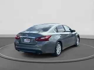 Nissan Altima 2018 2.5 S 4dr Sedán