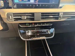 Corsair 2023 Estándar 4dr SUV
