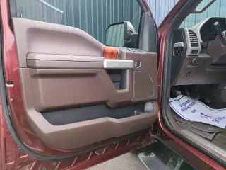 Ford F-150 2017 4x4 King Ranch 4dr SuperCrew 5.5 ft. SB