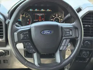 Ford F-150 2018 4x4 King Ranch 4dr SuperCrew con motor de 5.5 ft. SB