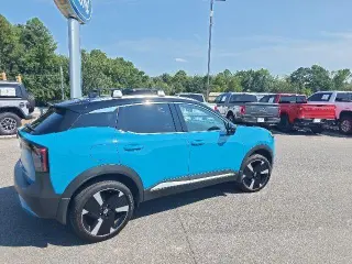 Nissan Kicks 2025 SR 4dr Crossover