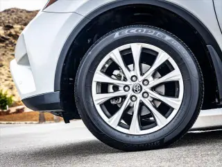 Toyota RAV4 Híbrida 2017 AWD Limited 4dr SUV