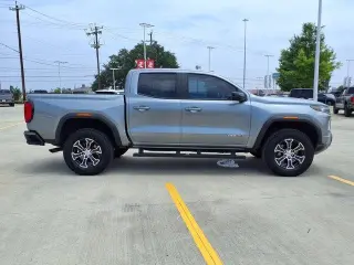 GMC Canyon 2023 4x4 AT4 4dr Crew Cab 5 ft. SB