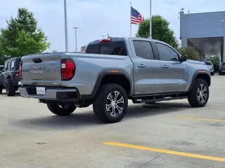 GMC Canyon 2023 4x4 AT4 4dr Crew Cab 5 ft. SB