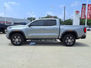 GMC Canyon 2023 4x4 AT4 4dr Crew Cab 5 ft. SB