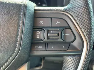 Toyota Tacoma 2024 4x4 SR5 4puertas Doble Cabina 5.0 ft SB