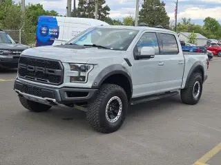 Ford F-150 2017 4x4 Raptor 4 puertas SuperCrew 5.5 pies. SB
