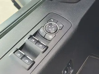 Ford F-150 2017 4x4 Raptor 4 puertas SuperCrew 5.5 pies. SB