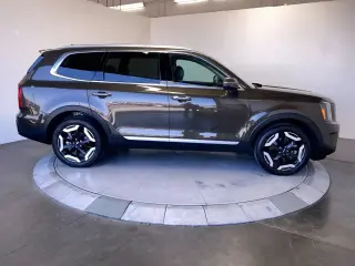 Kia Telluride 2024 S 4dr SUV