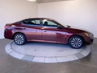 Nissan Altima 2024 2.5 SV 4dr Sedán