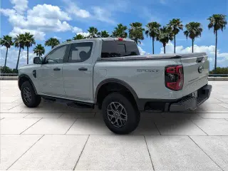 Ford Ranger 2024 4x2 XLT 4dr SuperCrew 5.0 ft. SB