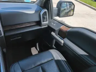 Ford F-150 2019 4x4 Lariat 4dr SuperCrew 5.5 ft. SB