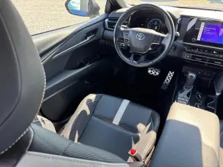 Toyota Camry 2025 SE sedán 4 puertas