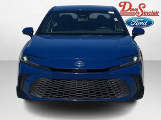 Toyota Camry 2025 SE sedán 4 puertas