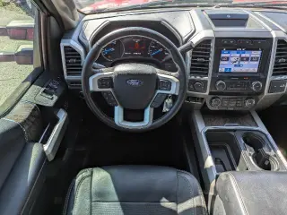Ford F-250 Super Duty 2019 4x4 King Ranch 4dr Crew Cab 6.8 ft. SB Pickup