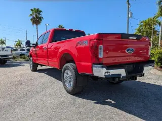 Ford F-250 Super Duty 2019 4x4 King Ranch 4dr Crew Cab 6.8 ft. SB Pickup