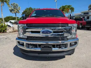 Ford F-250 Super Duty 2019 4x4 King Ranch 4dr Crew Cab 6.8 ft. SB Pickup