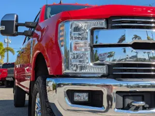 Ford F-250 Super Duty 2019 4x4 King Ranch 4dr Crew Cab 6.8 ft. SB Pickup