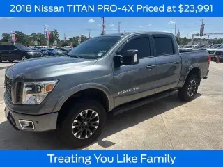 Nissan Titan 2018 4x4 PRO-4X carrocería Crew de 4 puertas