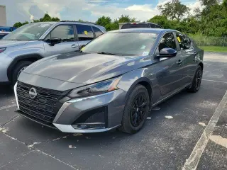 Nissan Altima 2025 2.5 S 4dr Sedán