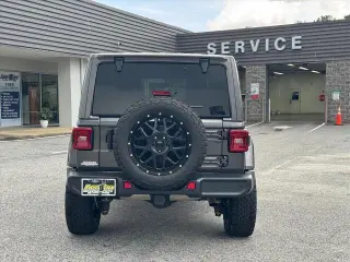 Jeep Wrangler Unlimited 2021 4x4 Sahara SUV de 4 puertas