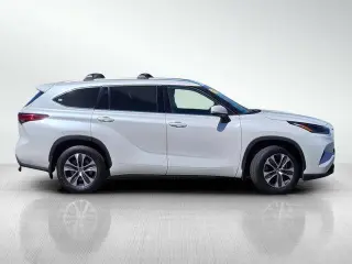 Toyota Highlander 2021 XLE 4 SUV