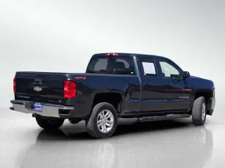 Chevrolet Silverado 1500 LD 2019 4x4 LT 4dr Cab Double con 6.5 pies de ancho SB