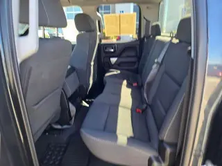 Chevrolet Silverado 1500 LD 2019 4x4 LT 4dr Cab Double con 6.5 pies de ancho SB