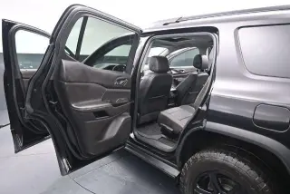 GMC Acadia 2023 4x4 AT4 4dr SUV