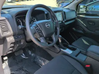 Nissan Frontier 2022 4x2 S, cabina King de 4 puertas, cama de 6.1 pies