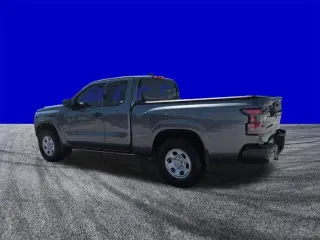Nissan Frontier 2022 4x2 S, cabina King de 4 puertas, cama de 6.1 pies