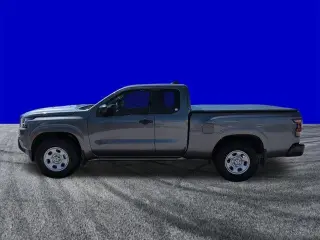Nissan Frontier 2022 4x2 S, cabina King de 4 puertas, cama de 6.1 pies