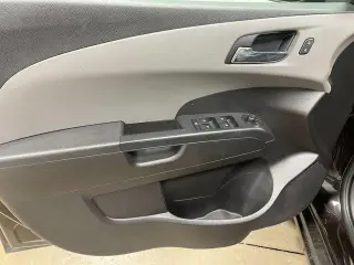 Chevrolet Sonic 2015 LT automático 4 puertas Sedán
