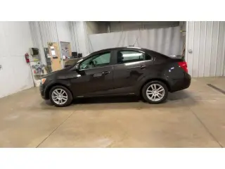 Chevrolet Sonic 2015 LT automático 4 puertas Sedán